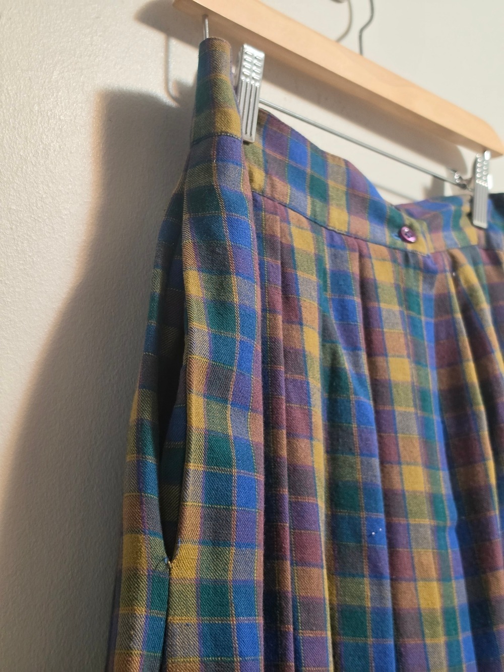 Vintage Viyella Plaid Maxi Skirt in Blue & Green - Classic Women's Skirt - Picture 8 of 9